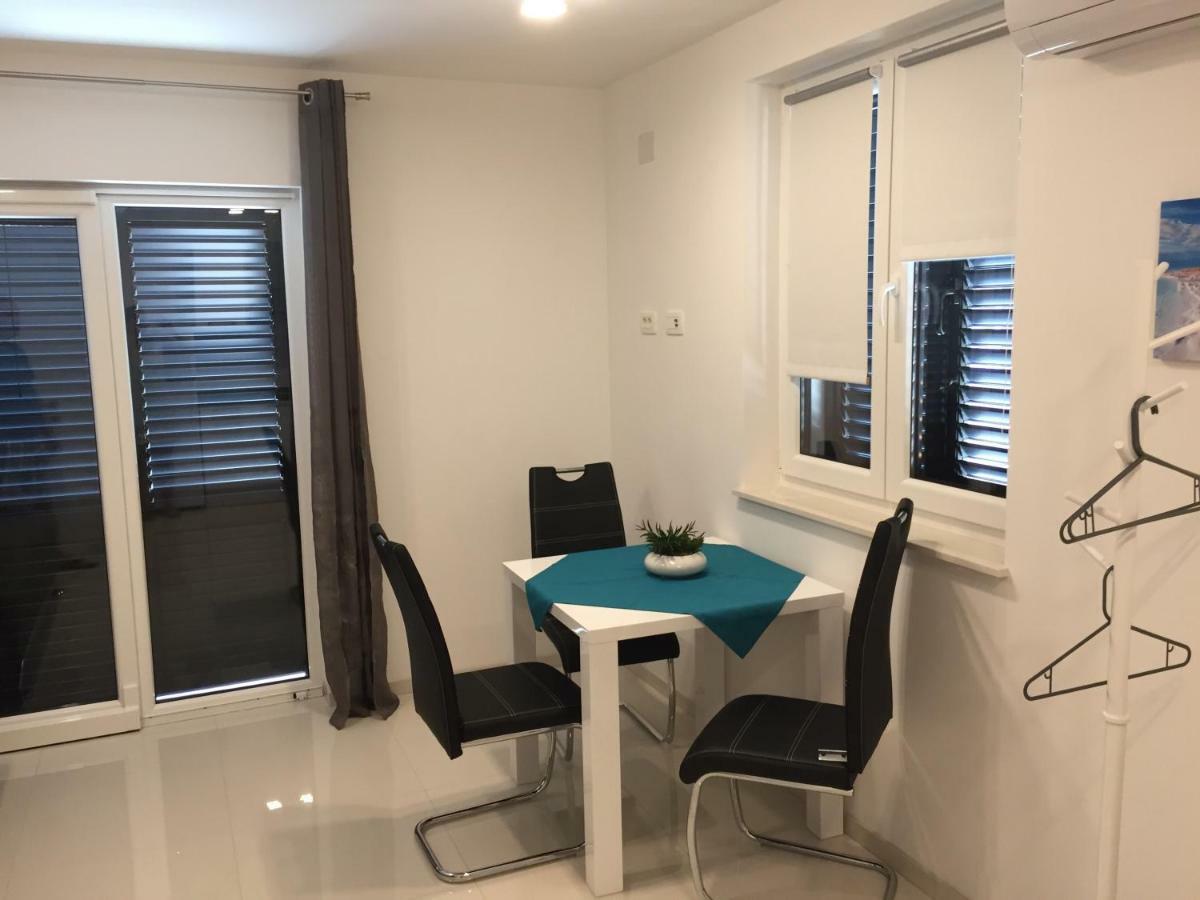 Breitling Apartments With Pool Biograd Na Moru Exterior foto